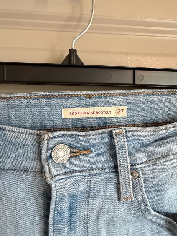 Levi’s Bootcut Jeans 725 High-Rise - Image 2
