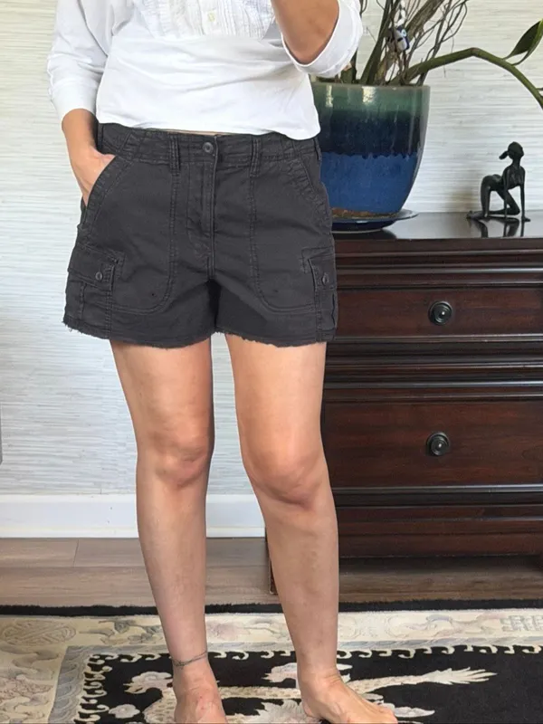 American Eagle Size 8 Black Stretch Cargo Utility Shorts Raw Hem - Image 10