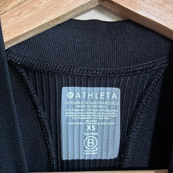 Athleta Renew Ribbed Tank Top XS Black Womens High Neck Racerback Activewear - Image 2
