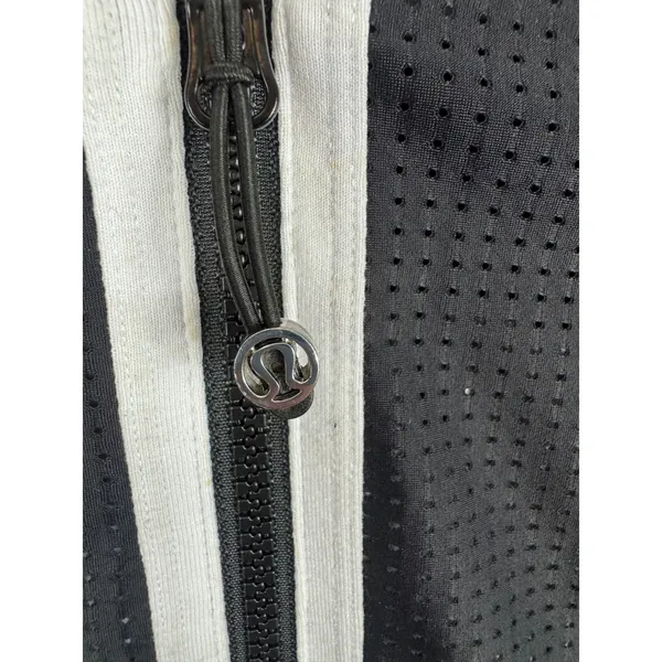 Lululemon Find Your Bliss Reversible Full Zip Jacket Black White Mesh Womens‎ 4 - Image 9