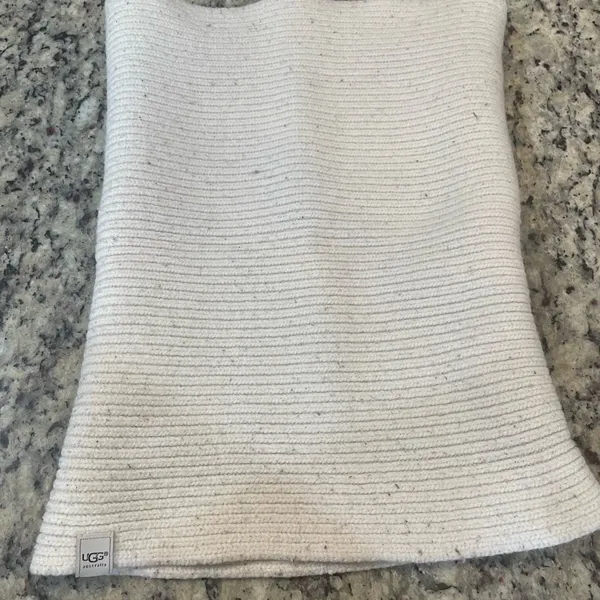 UGG Women's Off-White Cowl Neck Scarf - Image 2