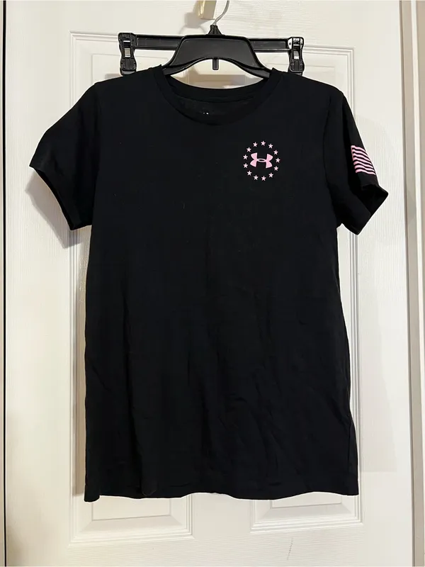 Under Armour Women's Black Short-Sleeve Freedom Tee with Pink Graphic - Image 3