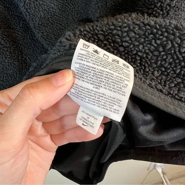 ✨‎ Nike Women’s Black Sherpa Fleece Mock Neck Sweatshirt Medium - Image 10