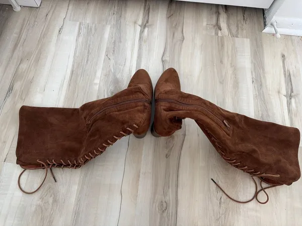 Knee high boots  - Image 4