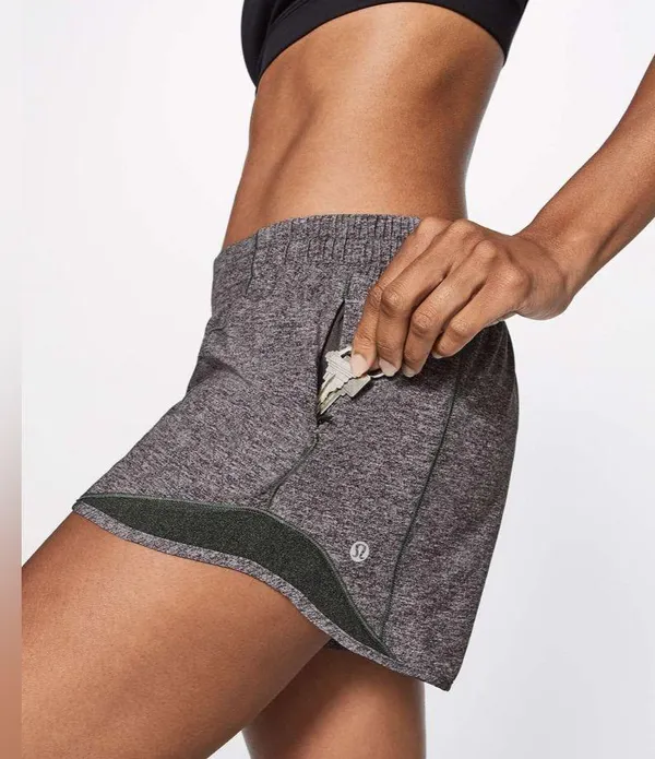 Lululemon Hotty Hot Short II Long 4” Heathered Black Grey Women’s Shorts Size 4 - Image 2