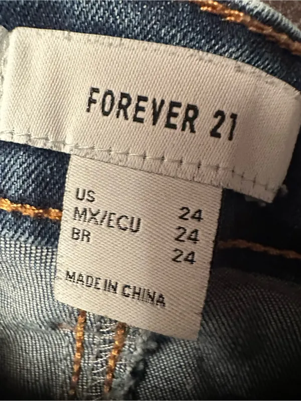 Forever 21 Skinny Jeans in Medium Blue Wash - Image 3