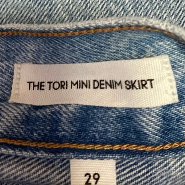 Aritzia Denim Forum Tori Blue Distressed Frayed Raw Hem Mini Denim Jean Skirt 29 - Image 6