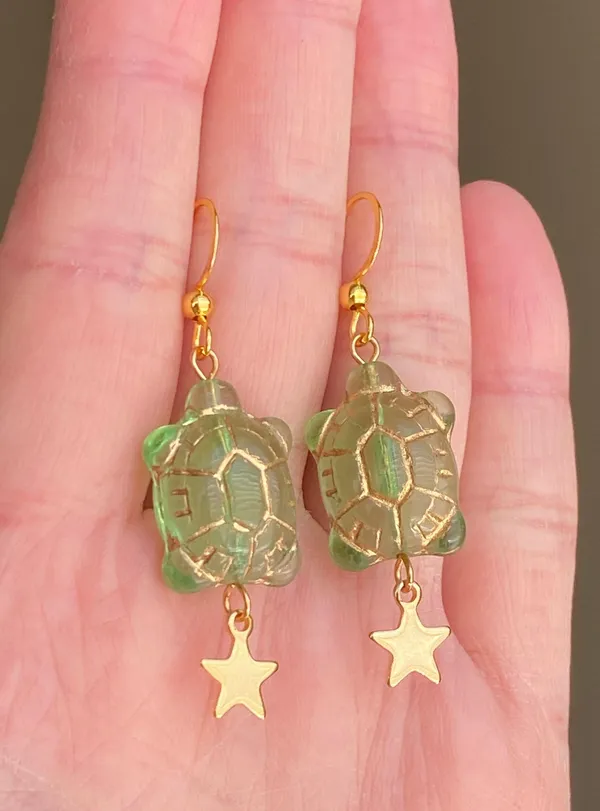 cute boho retro funky vintage style Czech turtle & star earrings🐢🌟 - Image 6