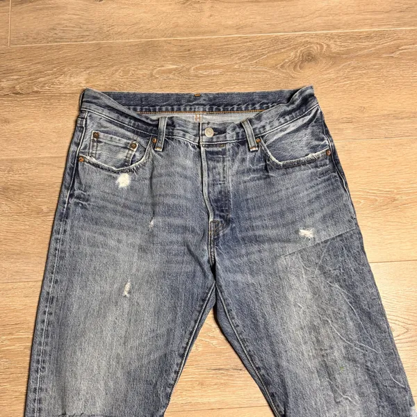 Levi Strauss 501 Jeans Women Size 28 Distressed Patchwork Denim Frayed‎ Raw Hem - Image 3