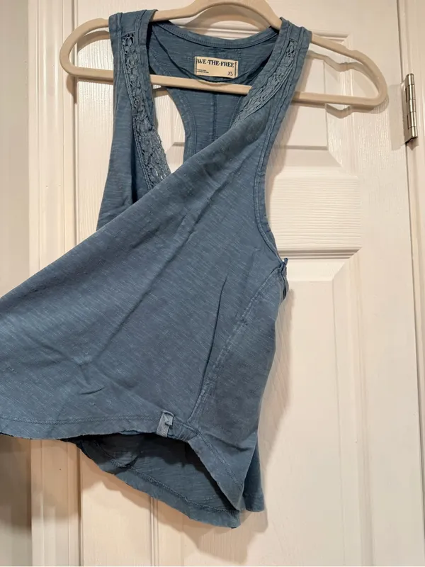 NWOT Free People We The Free Size XS Blue Crochet Trim Racerback Layer Tank Top - Image 4