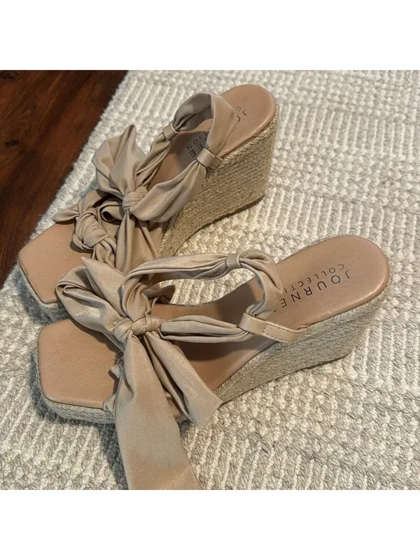 Journee Collection Surria Platform Wedge Sandals - Image 6