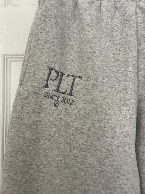 Pretty Little Thing Joggers Grey - Image 2