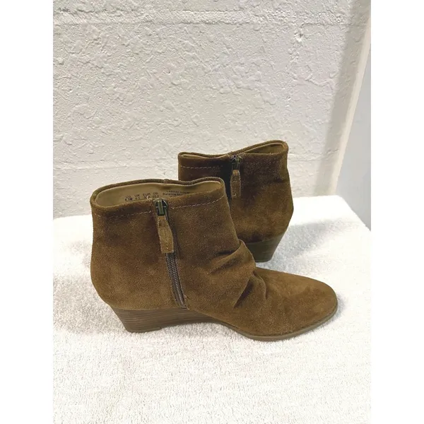 Franco Sarto Women's Suede Pleated Booties 8.5M - Image 4