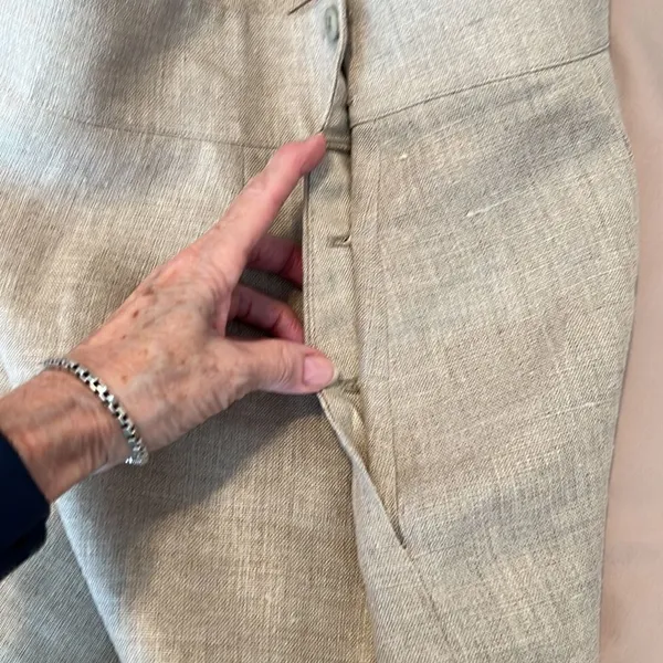 Calvin Klein size 6 tan linen button side straight mini skirt EUC - Image 7