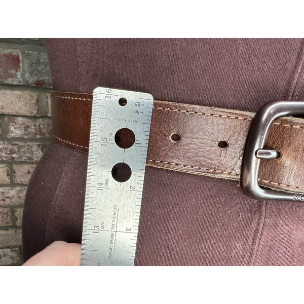 Columbia leather belt brown size 36 - Image 4