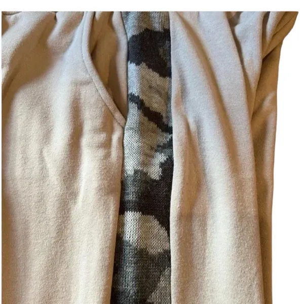 Vintage Havana Joggers with pockets, camo detail on sides. GUC size sma… - Image 6