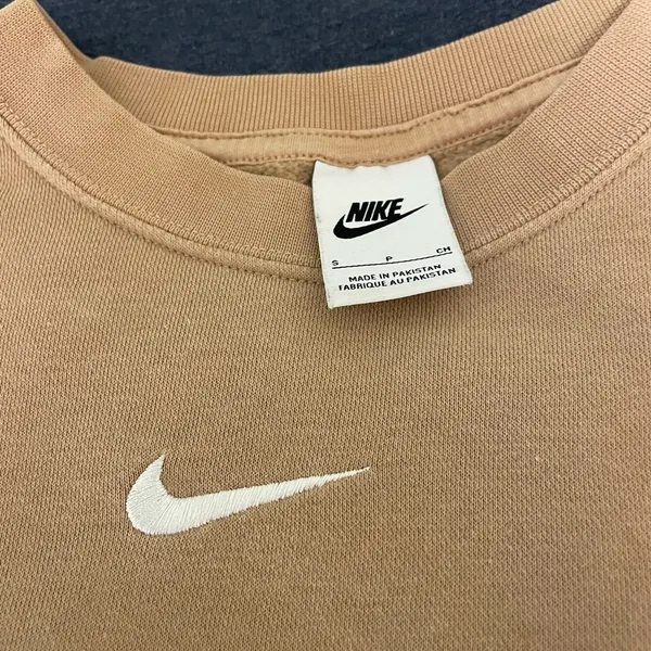 Nike Oversized Crewneck- tan - Image 2