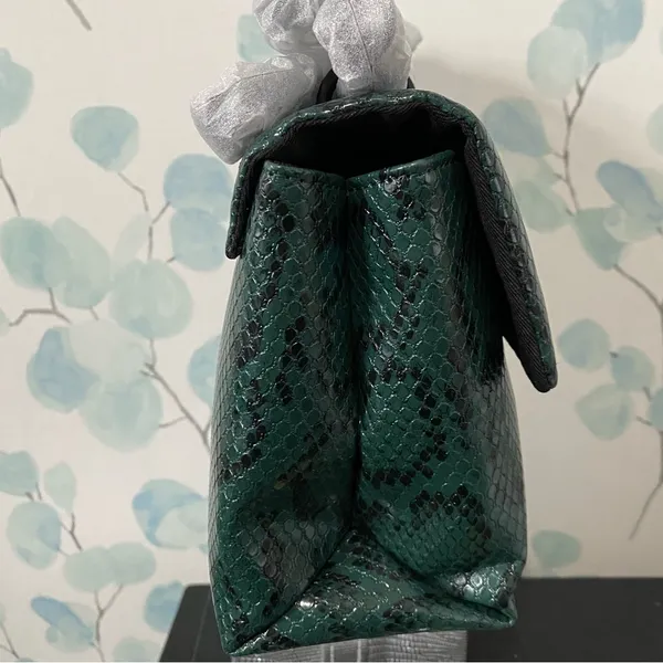 Nicole Miller Black and Green Snake Skin Crossbody Chain Link Strap Purse - Image 3