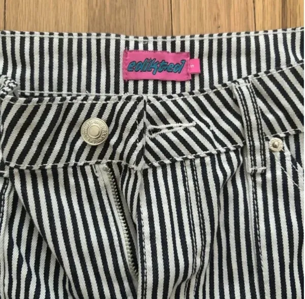 Edikted low rise cargo jeans - Image 4