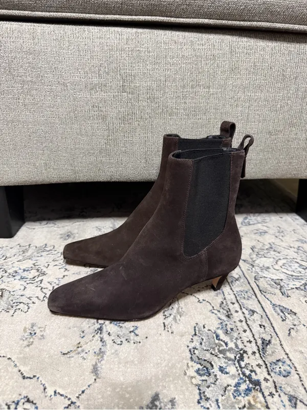 Reformation Roberta Kitten Heel Chelsea Boot - Image 5