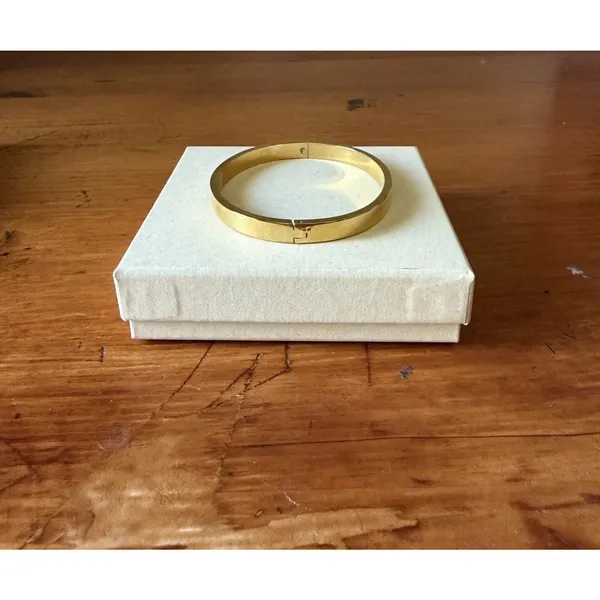 Gold Tone Hinged Bangle Bracelet Minimalist Stackable Classic Modern Jewelry - Image 7