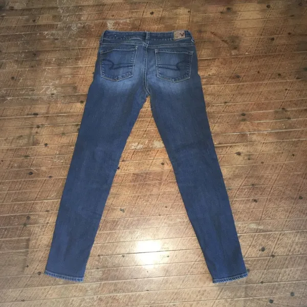 American Eagle distressed super skinny size 2 jeans - Image 3
