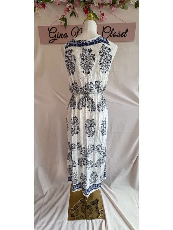 Women's White and Blue Floral Print Sleeveless Maxi Dress, Size Large - Image 2