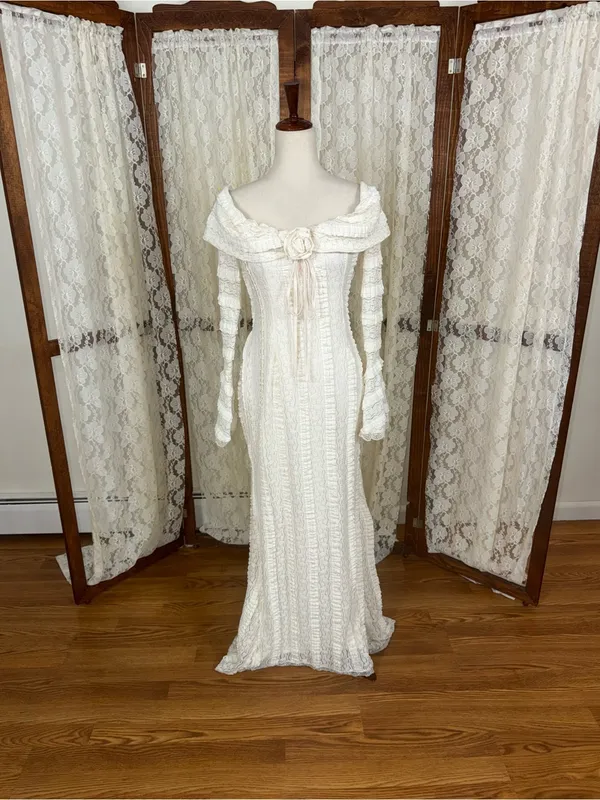 SheIn Pretty Jeta Ari Tea Break Off-Shoulder Ivory Knit Wedding Dress - Image 3