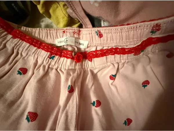 Love peace and lazy days strawberry and rose pjs - Image 2
