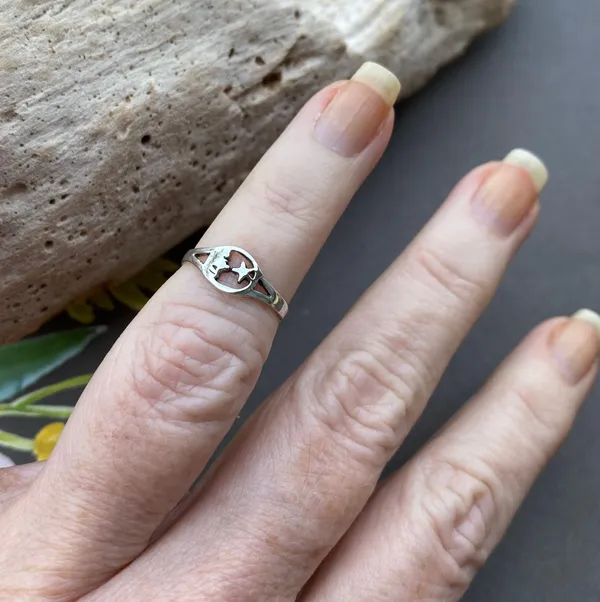 Sterling Silver Man On The Moon Toe/Midi Ring - Image 3