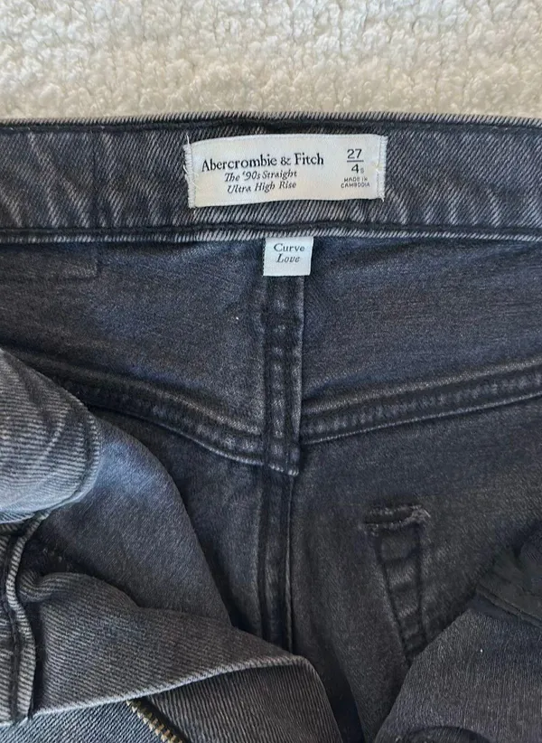 Abercrombie Jeans - Image 3