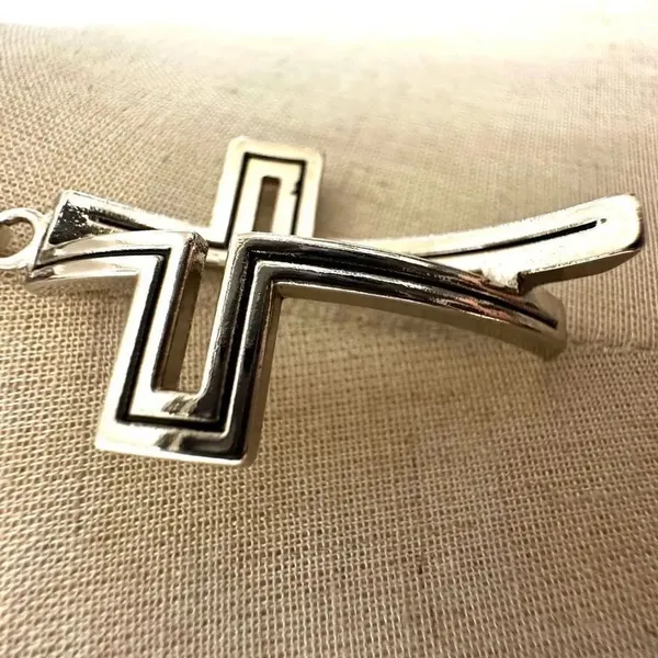 Silver tone cross pendant necklace - Image 5