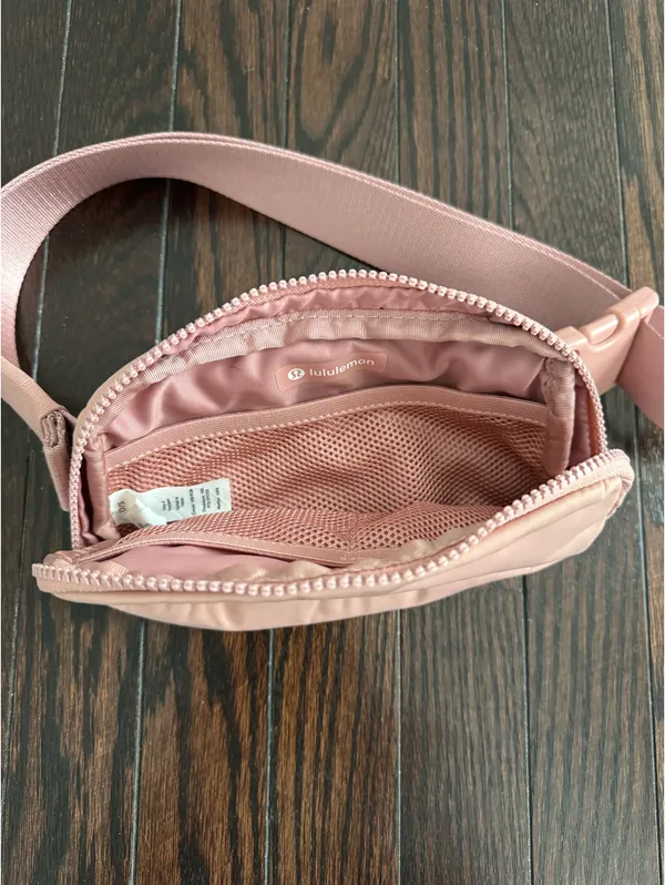 Lululemon Belt Bag - Image 3