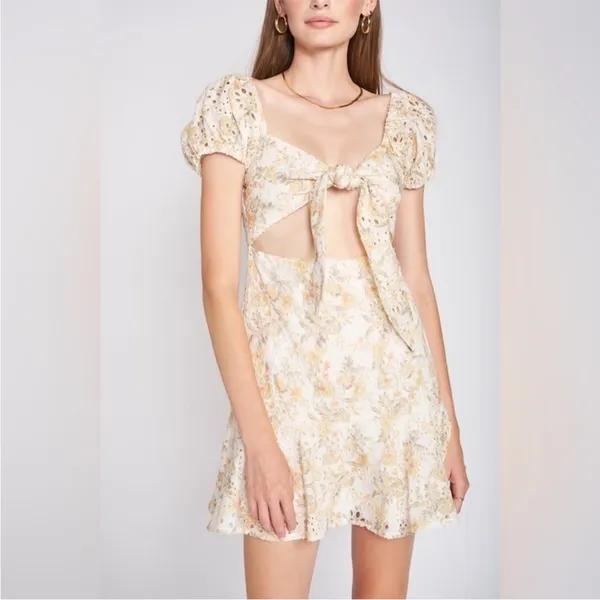 En‎ Saison Yellow Floral Eyelet Mini Dress Puff Sleeve tie Open Front Women’s M - Image 6