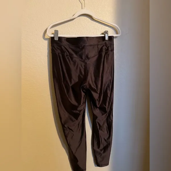 LULULEMON Satin Shine‎ HR Leggings 25” Sz 10 in Espresso Brown - Image 5