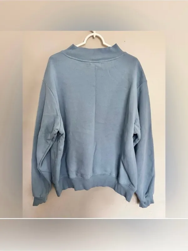 Super Rare Parke Maggie &Emma Heritage Varsity Sweatshirt Sky Blue Size L/XL - Image 5