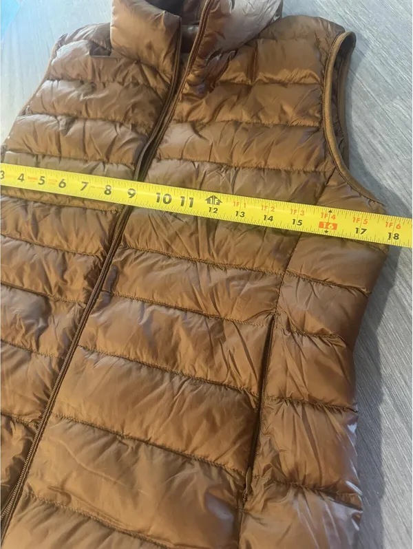 UniQlo Ultra Light Down Vest Women’s Medium Packable Full Zip Puffer [COPY] - Image 6
