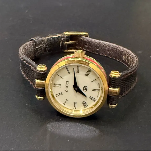 Vintage GUCCI 2000L Sherry Line Ladies Watch NEEDS BATTERY! - Image 10