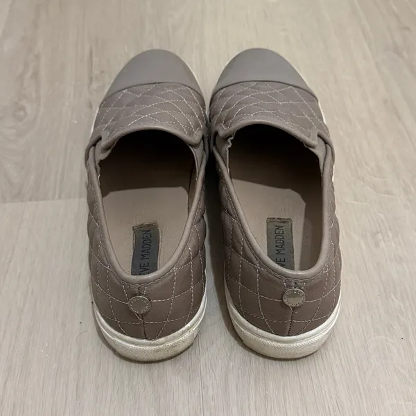 Steve Madden Zaander Quilted Brown Slip-On Sneakers - Image 3
