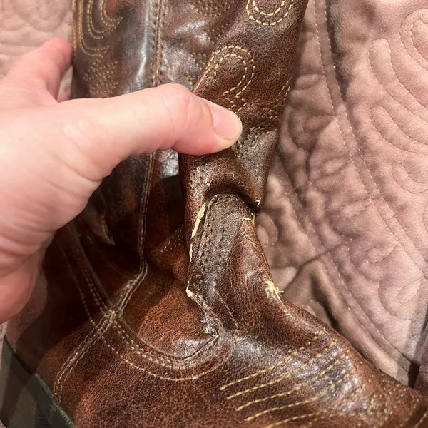6 Cherokee Brown Leather Western Boots - Image 4