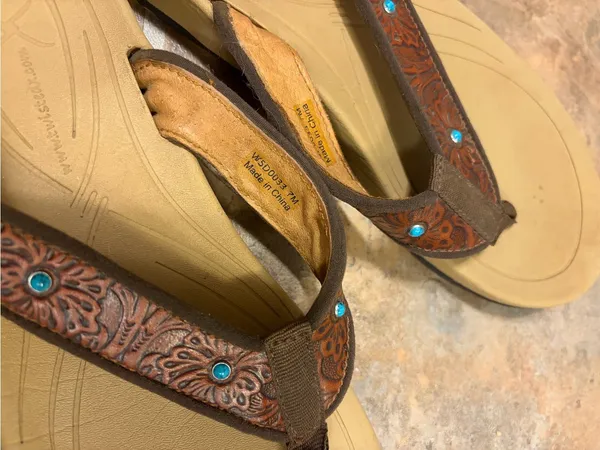 Twisted X Women'S Tooled Teal Studded Leather Sandals Size 7 - Image 3