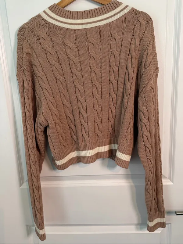 TNA Taupe Cable Knit V-Neck Sweater with Cream Trim Cropped - Image 6
