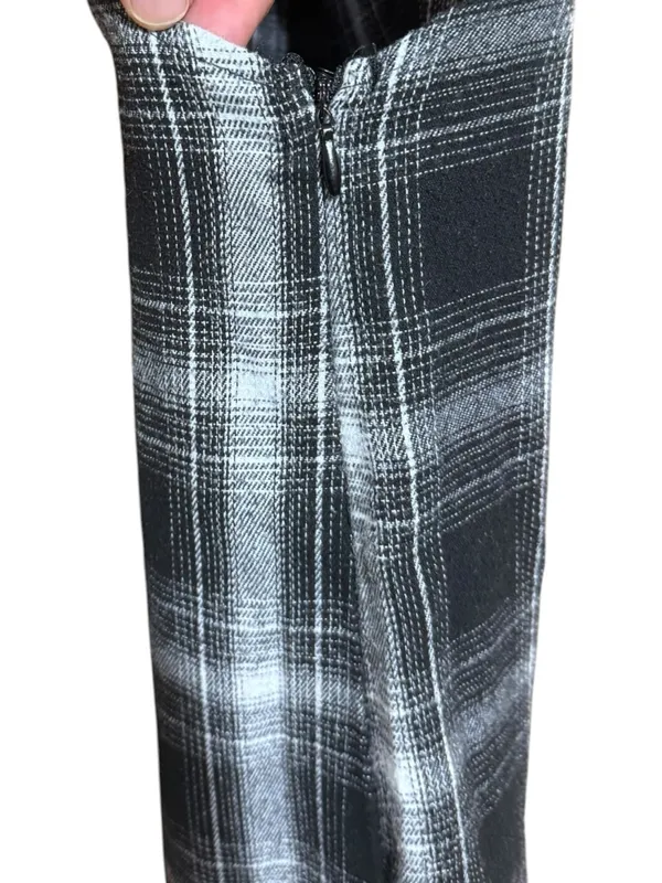 SHEIN Plaid Overall Jumpsuit M Black/White EUC - Image 6