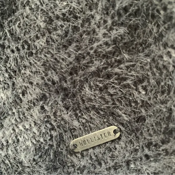 Hollister Cropped Fuzzy Henley Long Sleeve Minimalist Top Gray Size XS - Image 3