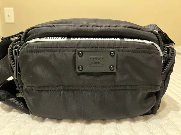 Crossbody - Image 4