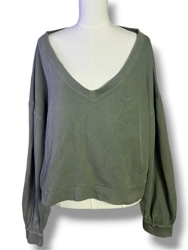 Free People Oversized Comfort Zone V Neck Pullover Sweatshirt Basil Medium NWT - Image 6