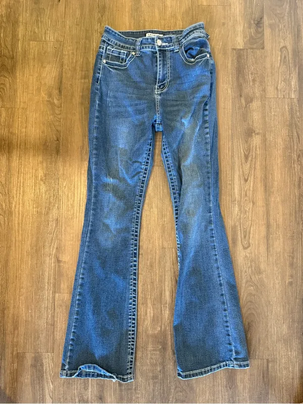 Legend Y2K Embellished Slight Flare Jeans Size 7 - Image 2