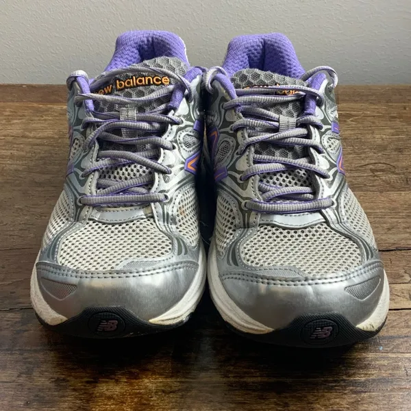 New Balance 840v2 women's running shoes silver/ purple‎ size 8 - Image 3