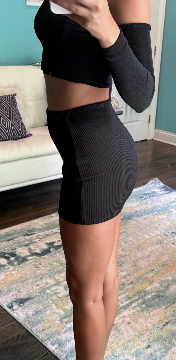 Pretty Little Thing black skirt - Image 3