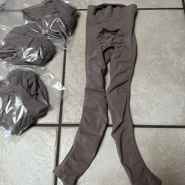 New‎ Skims Seamless Sculpt Maternity Leggings UMBER Size XXS/XS Shapewear - Image 6